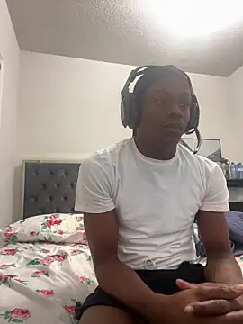 labishyoung25 online show from December 14, 2025, 8:52 am