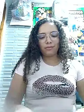 Snapshot of Liana_23 chatting on October 17, 2025, 5:15 pm Liana 23 online show from October 17, 2025, 5:15 pm