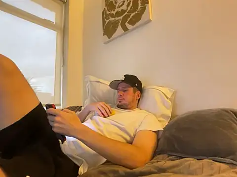 shyandchilling online show from October 3, 2025, 5:10 pm