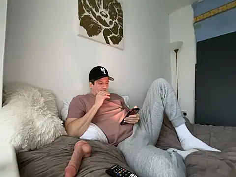 shyandchilling online show from March 1, 2026, 4:53 pm