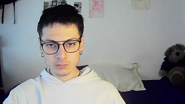 Snapshot of Dioniso_guy8 chatting on September 28, 2025, 5:29 pm Dioniso guy8 online show from September 28, 2025, 5:29 pm