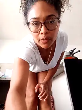 BiiancaEstradaa online show from March 3, 2026, 2:34 pm