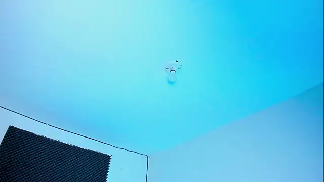 Ellope  online show from October 16, 2025, 2:12 am