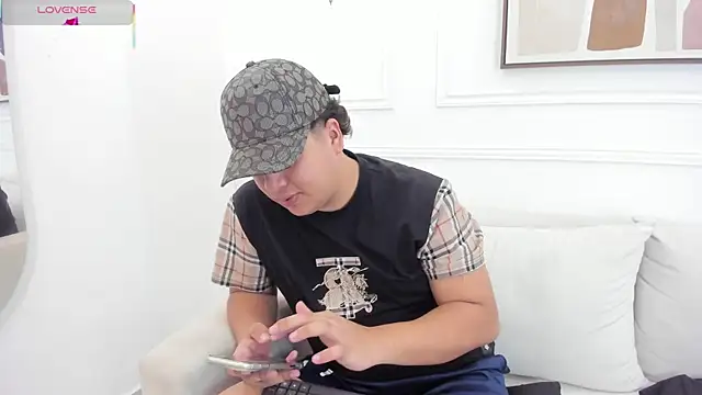 Naim Bennetsex online show from September 11, 2025, 4:07 pm