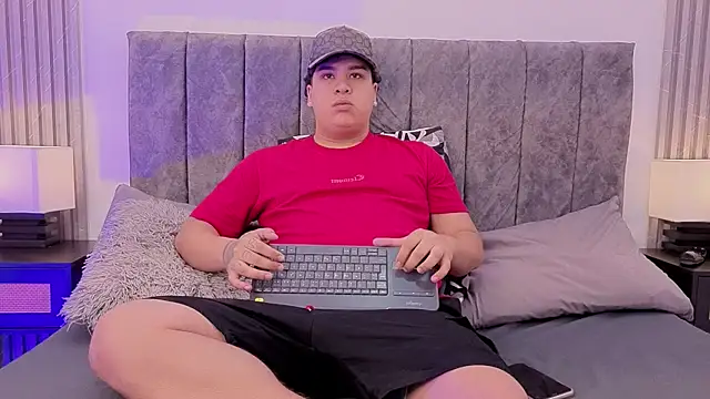 Naim Bennetsex online show from September 18, 2025, 4:31 pm