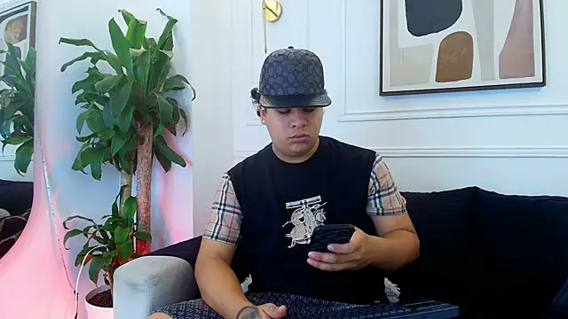 Naim Bennetsex online show from November 11, 2025, 6:30 pm