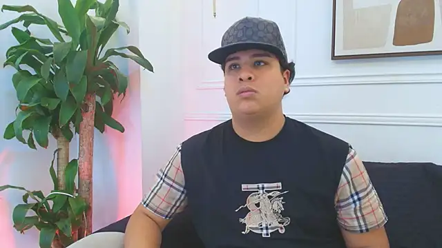 Naim Bennetsex online show from December 13, 2025, 8:04 pm