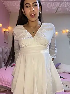 Lenapink19 online show from November 25, 2025, 3:39 am