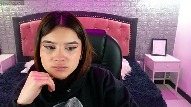 Natalie loffreda online show from September 10, 2025, 2:55 am