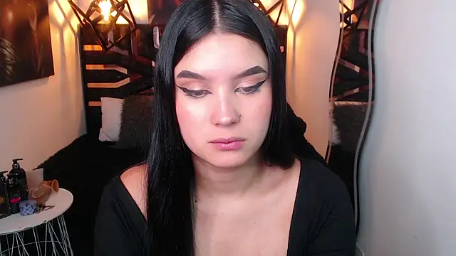 Natalie loffreda online show from April 9, 2026, 7:52 pm