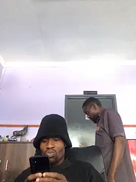 Snapshot of broskies777 chatting on September 22, 2025, 10:39 am broskies777 online show from September 22, 2025, 10:39 am