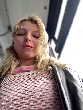 EveLittleSinner online show from September 23, 2025, 9:12 am