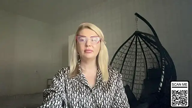 Blondie xoxoxo online show from June 10, 2026, 8:13 am