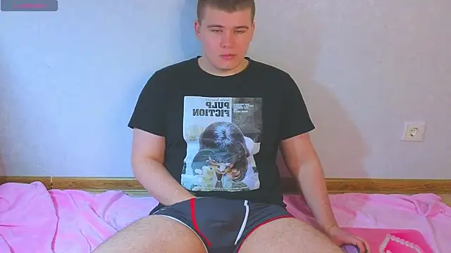 kittenmurr online show from March 13, 2026, 4:08 am