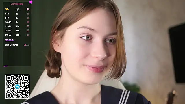 Snapshot of Stella_of_steel chatting on October 24, 2025, 9:49 am Stella of steel online show from October 24, 2025, 9:49 am