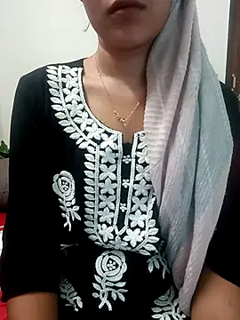Snapshot of Cutie_Shruti chatting on September 25, 2025, 10:08 am Cutie Shruti online show from September 25, 2025, 10:08 am
