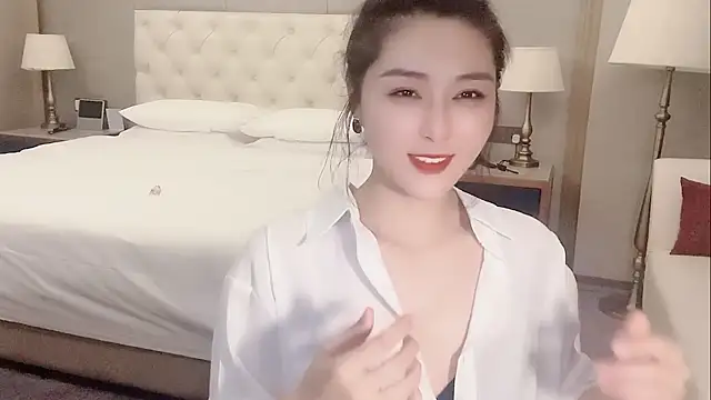 Snapshot of Ianxuan chatting on December 19, 2025, 12:23 pm Ianxuan online show from December 19, 2025, 12:23 pm