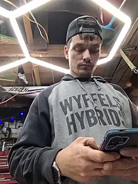 twistafatpipe online show from April 1, 2026, 11:11 am