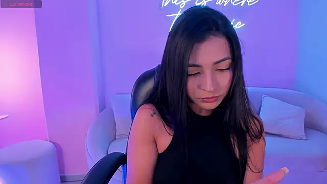 AyshelBrown online show from October 23, 2025, 4:45 am