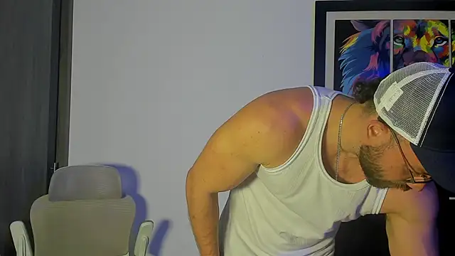 JoshuaLyon online show from October 31, 2025, 5:03 pm