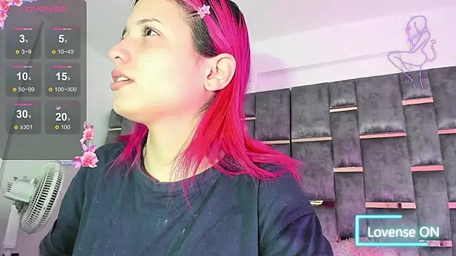 Snapshot of Mitsury_foxx chatting on October 2, 2025, 4:52 am Mitsury foxx online show from October 2, 2025, 4:52 am