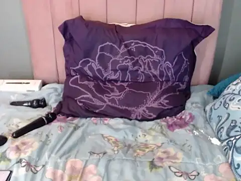 SWEETBERRYxXx online show from February 11, 2026, 6:40 am