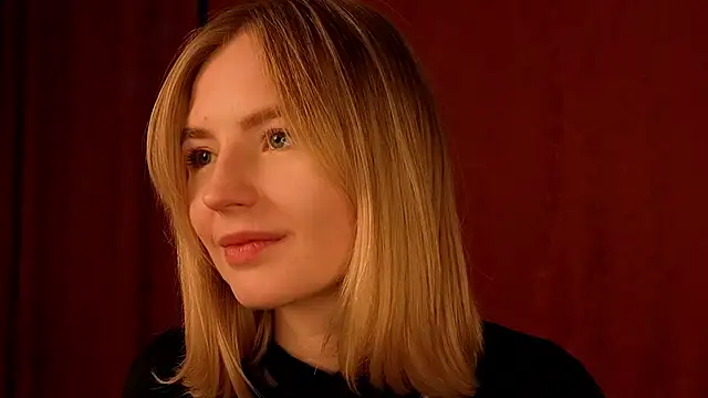 Snapshot of Sunshine_Angell chatting on January 13, 2026, 9:53 pm Sunshine Angell online show from January 13, 2026, 9:53 pm