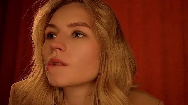 Snapshot of Sunshine_Angell chatting on January 14, 2026, 8:14 pm Sunshine Angell online show from January 14, 2026, 8:14 pm