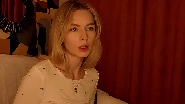 Snapshot of Sunshine_Angell chatting on January 15, 2026, 8:12 pm Sunshine Angell online show from January 15, 2026, 8:12 pm