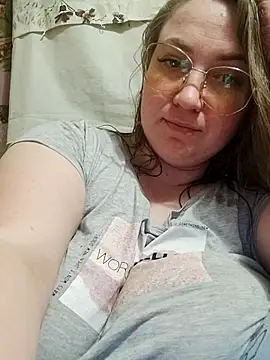 Snapshot of Kiss_Eva chatting on February 20, 2025, 9:09 pm Kiss Eva online show from February 20, 2025, 9:09 pm