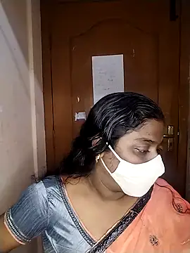 Snapshot of Megha_21 chatting on September 18, 2025, 8:49 am Megha 21 online show from September 18, 2025, 8:49 am