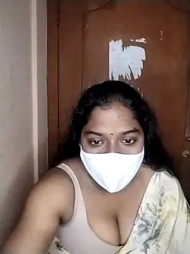 Snapshot of Megha_21 chatting on October 8, 2025, 10:18 pm Megha 21 online show from October 8, 2025, 10:18 pm