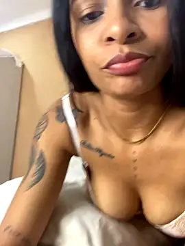 Luna025 online show from November 13, 2025, 8:08 pm