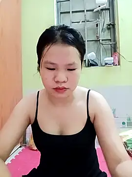 emyeuhss online show from September 12, 2025, 3:06 am