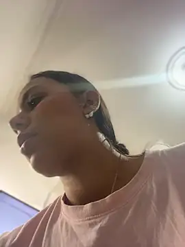 MiilaBlake online show from April 6, 2026, 7:37 pm