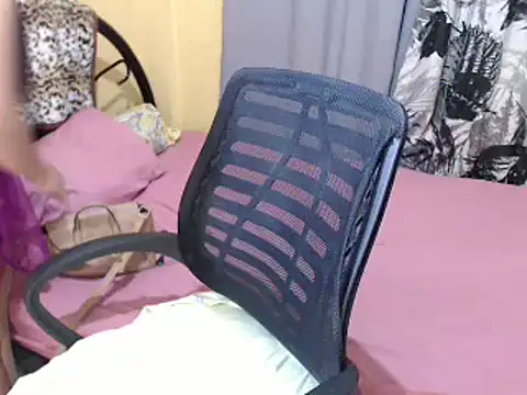 Gelai20 online show from December 5, 2025, 2:20 am