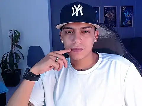 david santos16 online show from September 12, 2025, 4:45 am