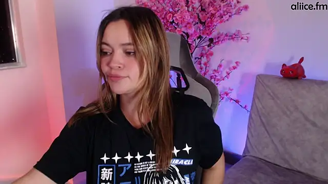 aliiceFM online show from October 6, 2025, 6:33 am