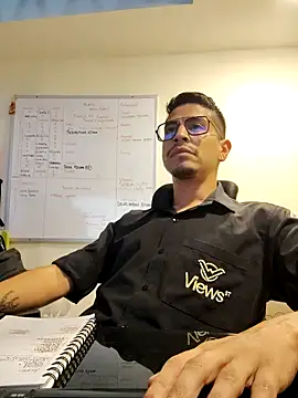 Snapshot of Juann-cock chatting on November 27, 2025, 9:39 pm Juann-cock online show from November 27, 2025, 9:39 pm