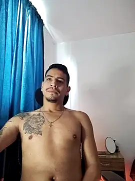 Snapshot of Juann-cock chatting on November 28, 2025, 1:58 pm Juann-cock online show from November 28, 2025, 1:58 pm