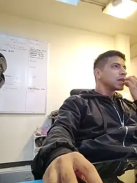 Juann-cock online show from December 21, 2025, 12:34 pm