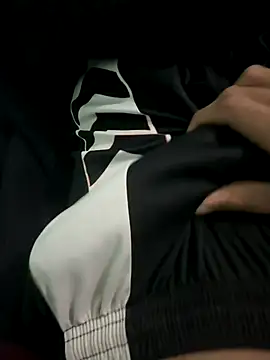 Snapshot of monster20cm chatting on November 13, 2025, 11:58 pm monster20cm online show from November 13, 2025, 11:58 pm