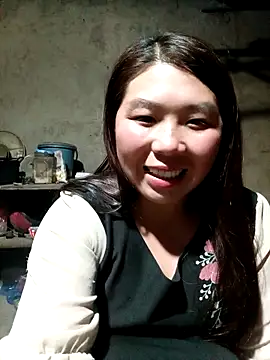 quynhkoolbae online show from November 25, 2025, 12:49 pm