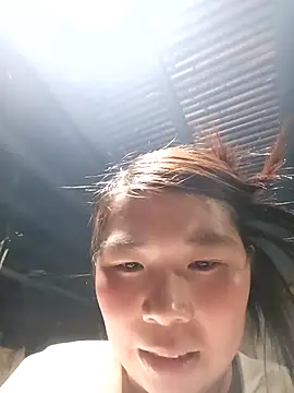 quynhkoolbae online show from February 2, 2026, 1:54 pm