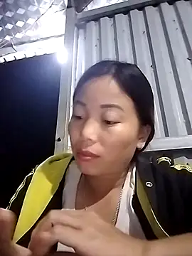 Annaacutee online show from October 27, 2025, 12:09 pm