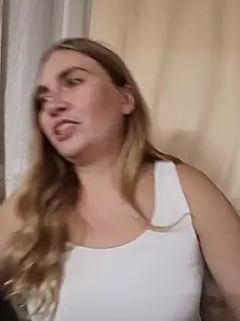 KisaVixen online show from September 11, 2025, 5:57 pm