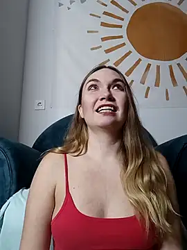 KisaVixen online show from February 3, 2026, 7:52 pm