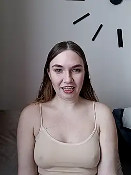 KisaVixen online show from February 19, 2026, 1:07 pm