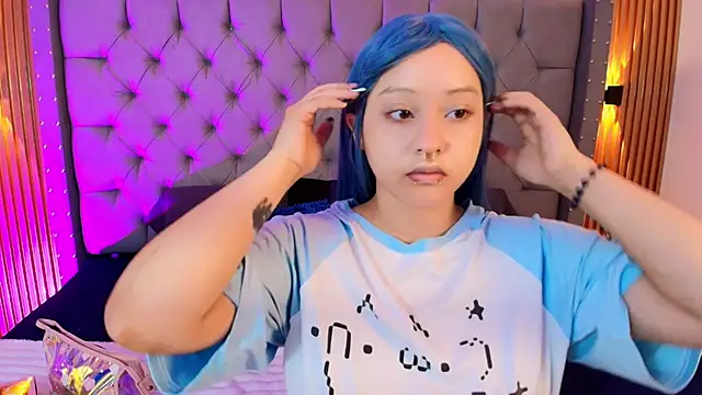 Suxan White  online show from March 25, 2026, 12:55 pm