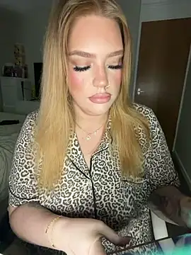 Snapshot of MysteriousMylaX chatting on March 24, 2026, 4:23 pm MysteriousMylaX online show from March 24, 2026, 4:23 pm